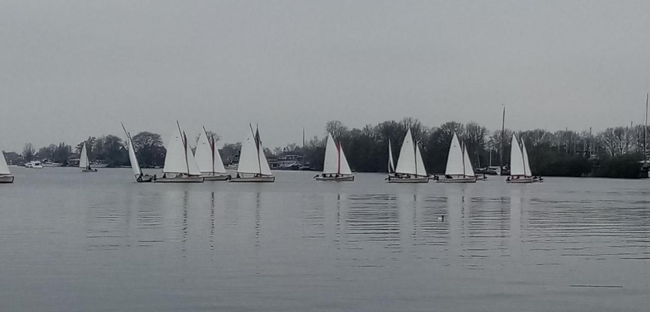 Aan Het Water *